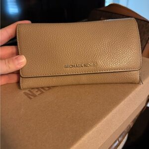 Michael Kors Beige Leather Wallet